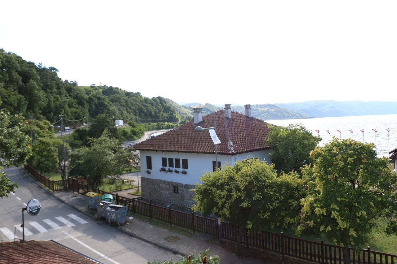 Hostel Trajan Donji Milanovac Exterior photo