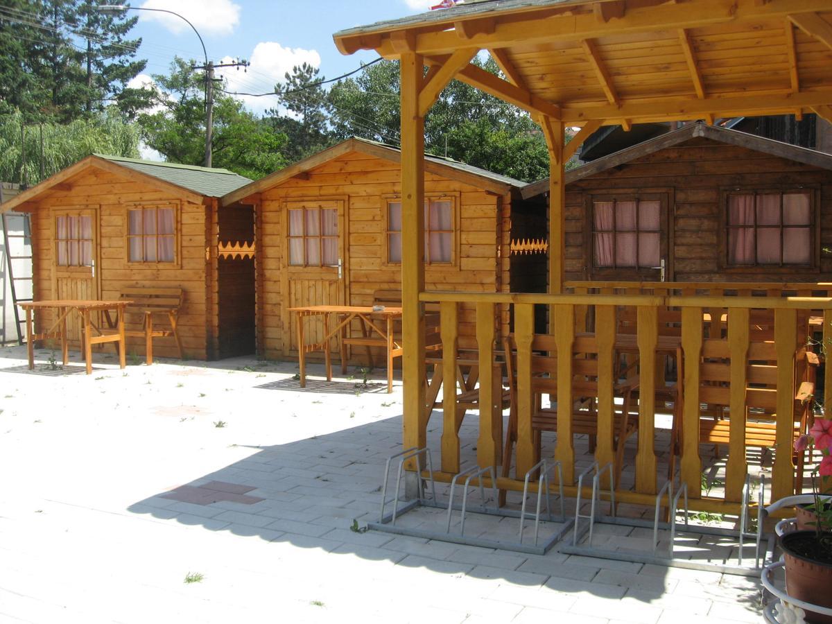 Hostel Trajan Donji Milanovac Exterior photo