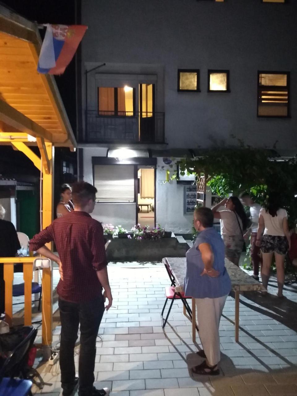 Hostel Trajan Donji Milanovac Exterior photo