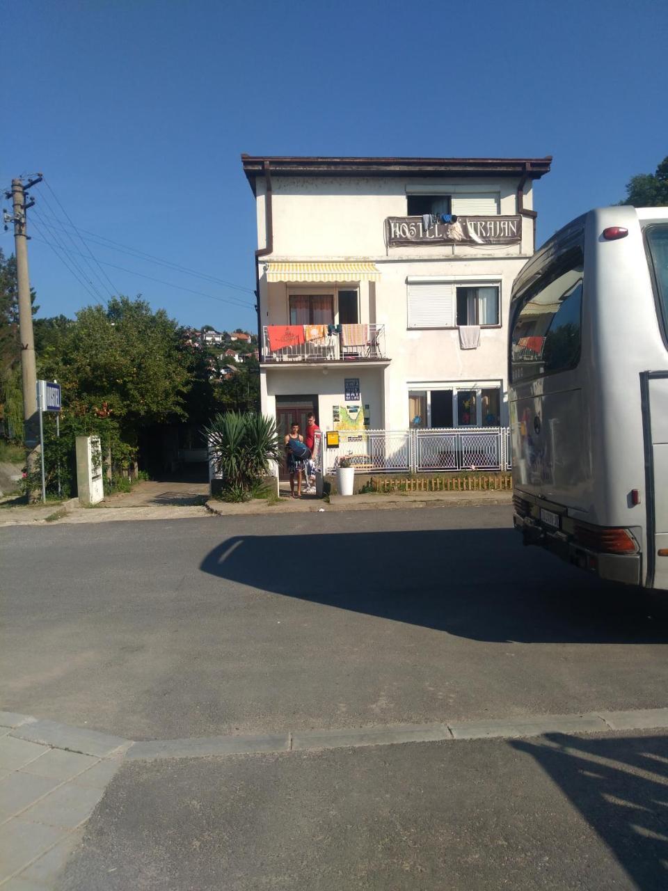 Hostel Trajan Donji Milanovac Exterior photo