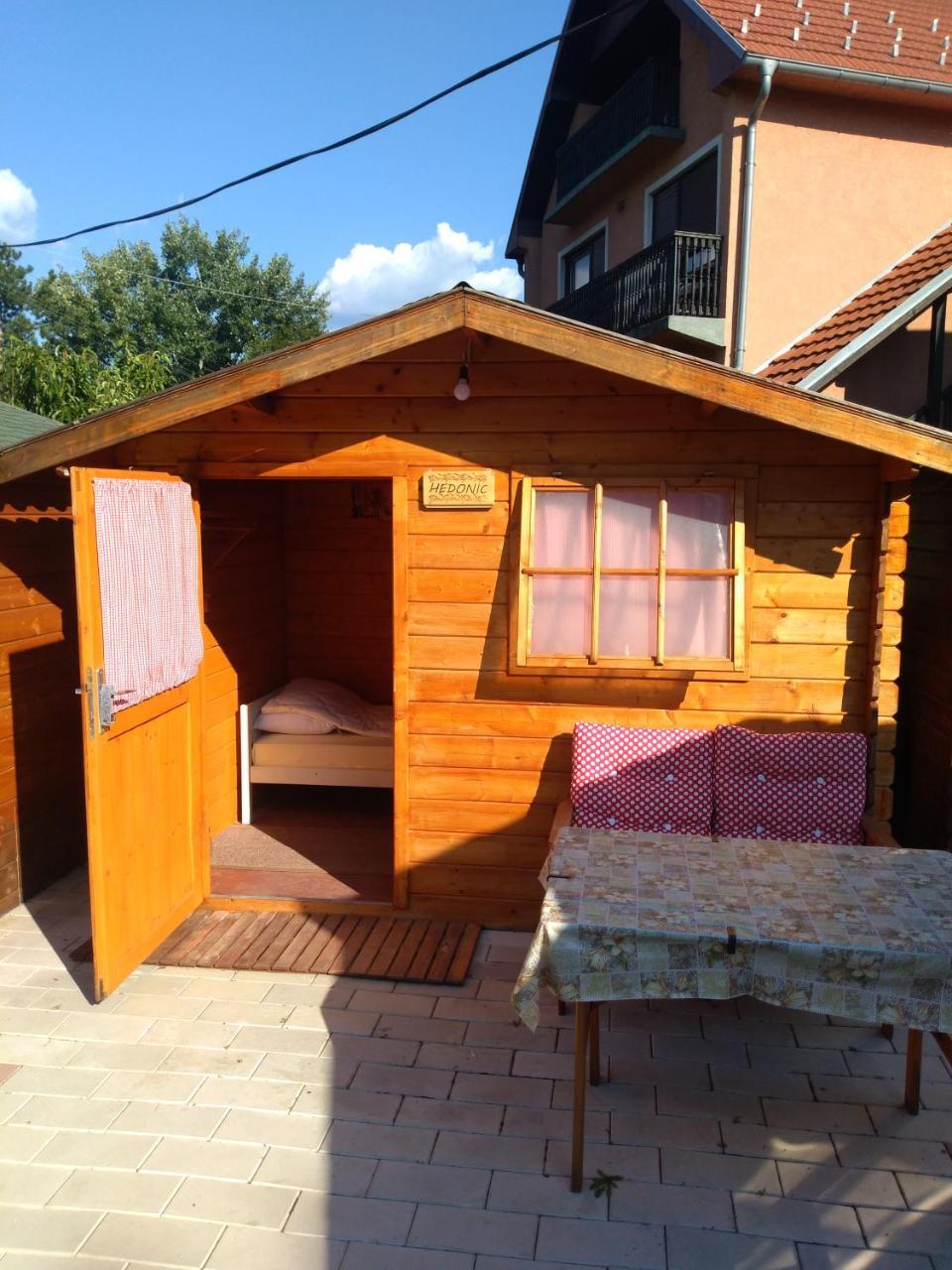 Hostel Trajan Donji Milanovac Exterior photo