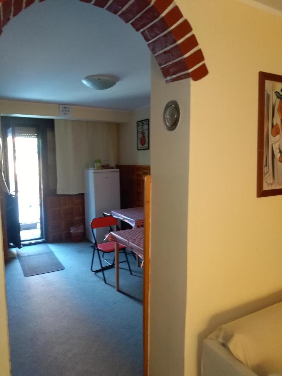 Hostel Trajan Donji Milanovac Exterior photo