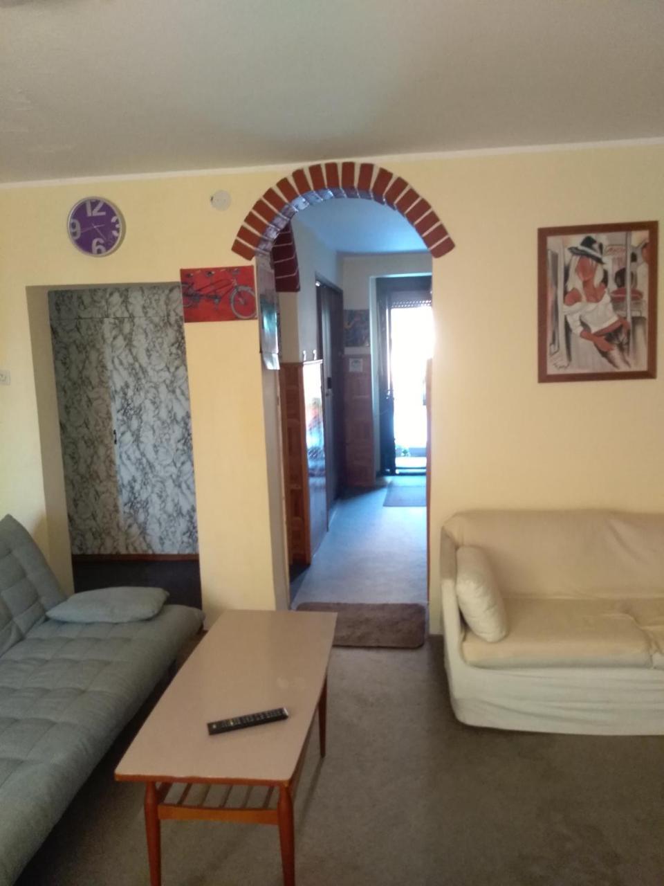 Hostel Trajan Donji Milanovac Exterior photo