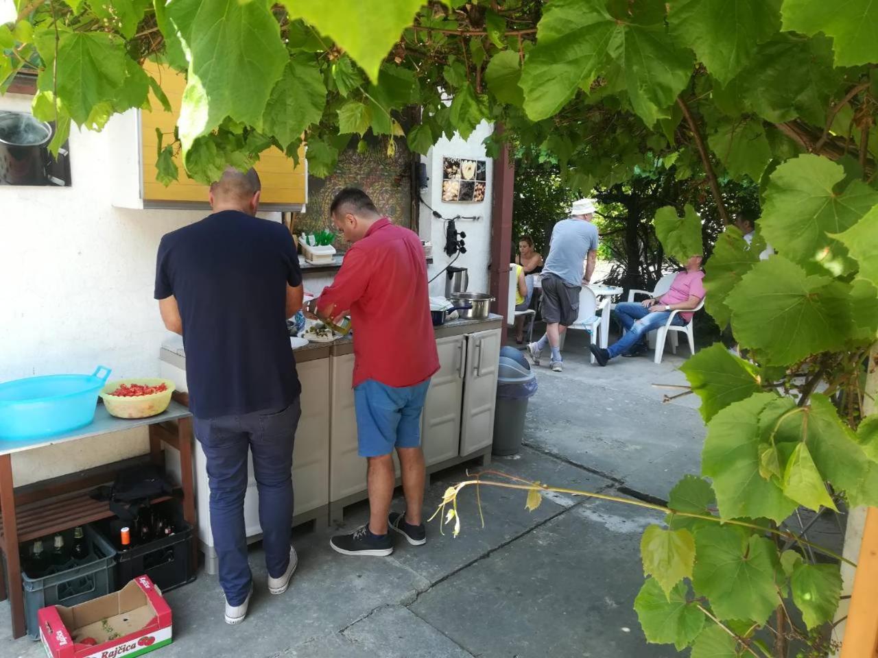 Hostel Trajan Donji Milanovac Exterior photo